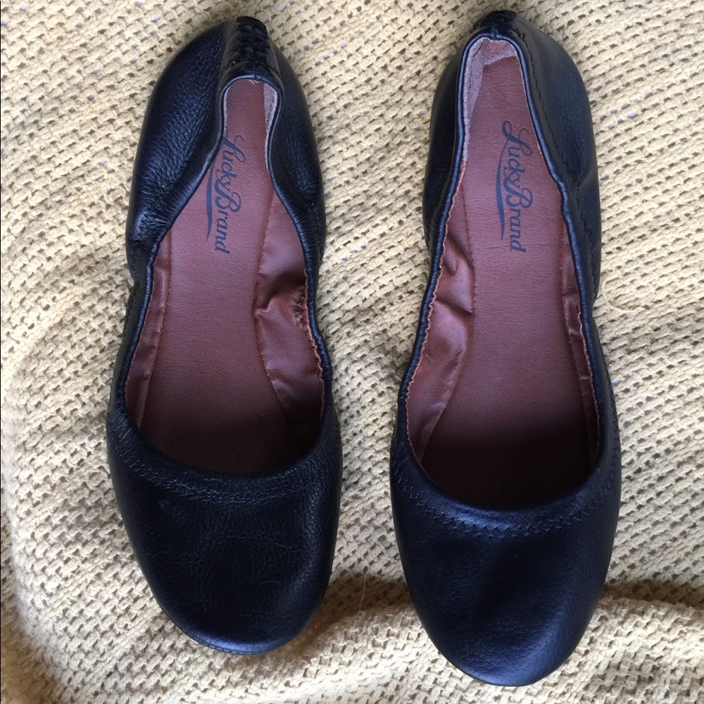 Lucky brand flats size 7